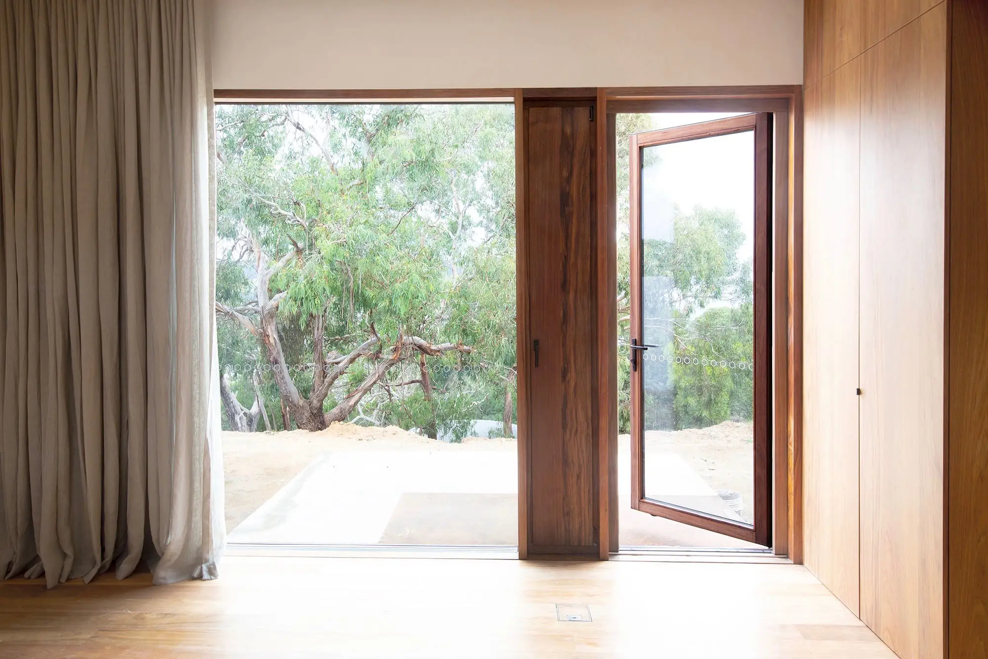 PassiveHouse_Bautechnik_TimberCurtainWall_Blackwood_MtMartha_2